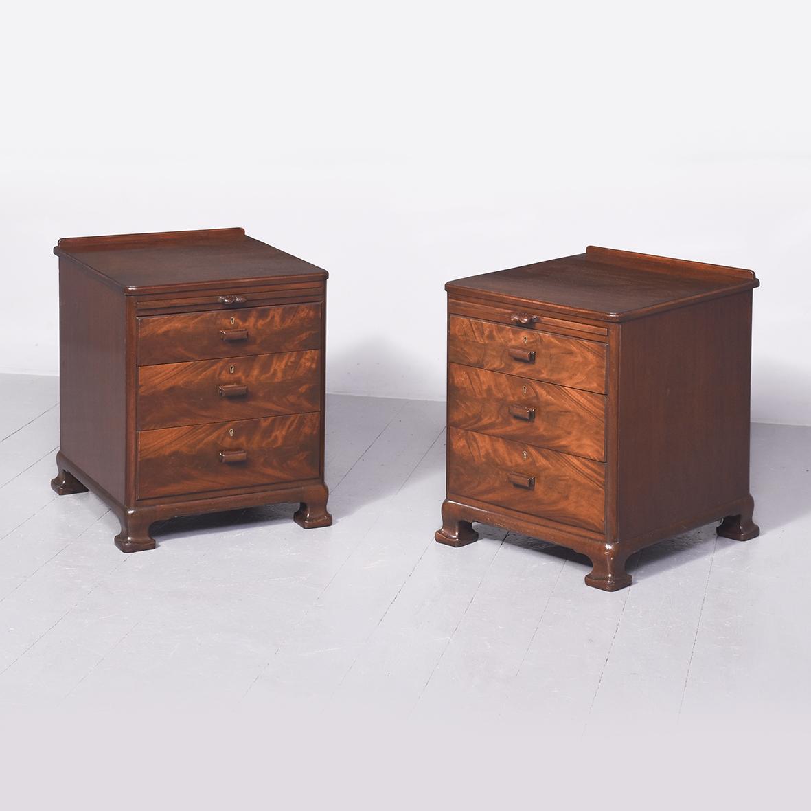 Pair of Mahogany Bedsides by Whytock & Reid of Edinburgh (1 of 9) Pair of Mahogany Bedsides by Whytock & Reid of Edinburgh (1 of 9)