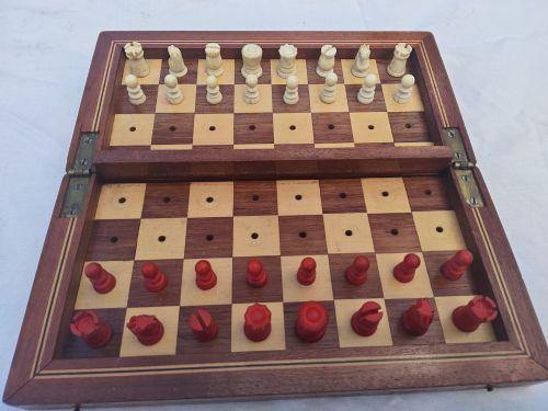 Chess Set Bone Mahogany Travelling Whittington Pattern (1 of 12) Chess Set Bone Mahogany Travelling Whittington Pattern (1 of 12)