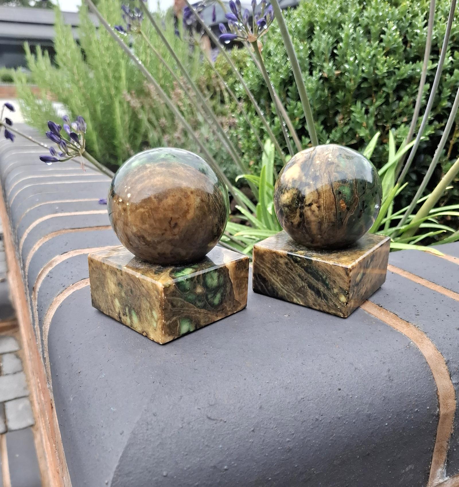 Pair of Hand Carved Genuine Alabaster Bookends (1 of 3) Pair of Hand Carved Genuine Alabaster Bookends (1 of 3)