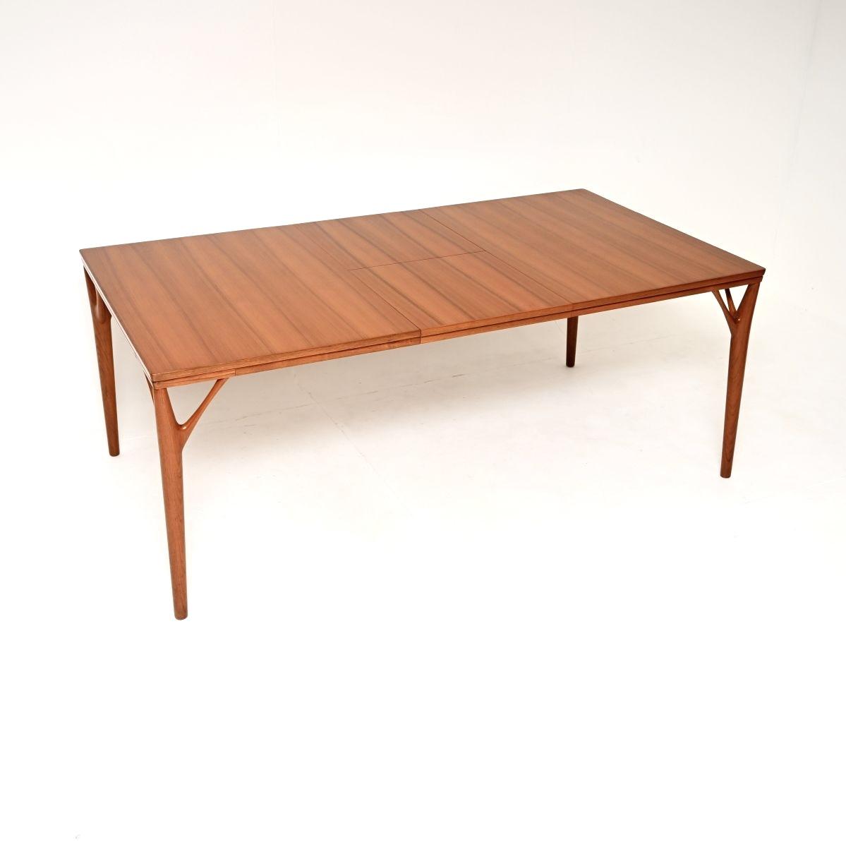 Danish Vintage Teak Dining Table by Willy Sigh (1 of 10) Danish Vintage Teak Dining Table by Willy Sigh (1 of 10)
