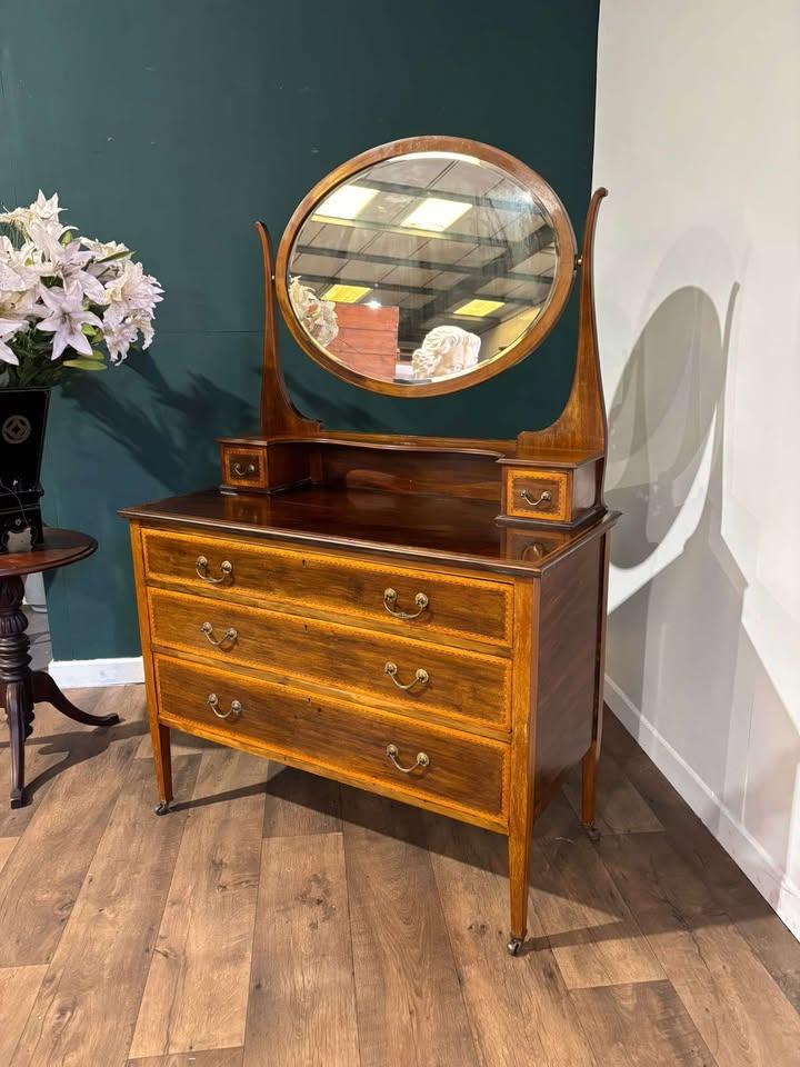 Edwardian Mahogany Dressing Table (1 of 16) Edwardian Mahogany Dressing Table (1 of 16)