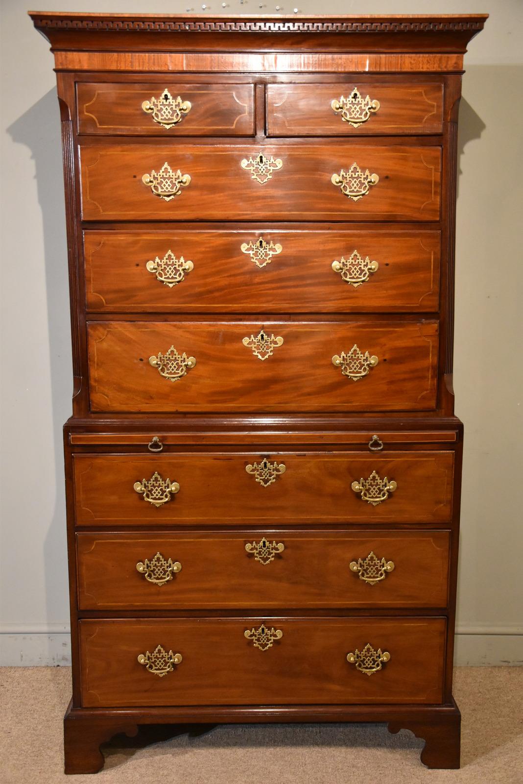 George III Mahogany Chest on Chest with Brushing Slide (1 of 10) George III Mahogany Chest on Chest with Brushing Slide (1 of 10)