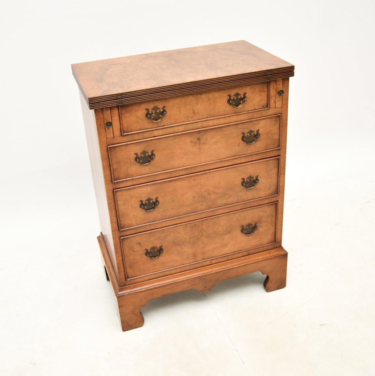 Burr Walnut Bachelors Chest of Drawers (1 of 9) Burr Walnut Bachelors Chest of Drawers (1 of 9)