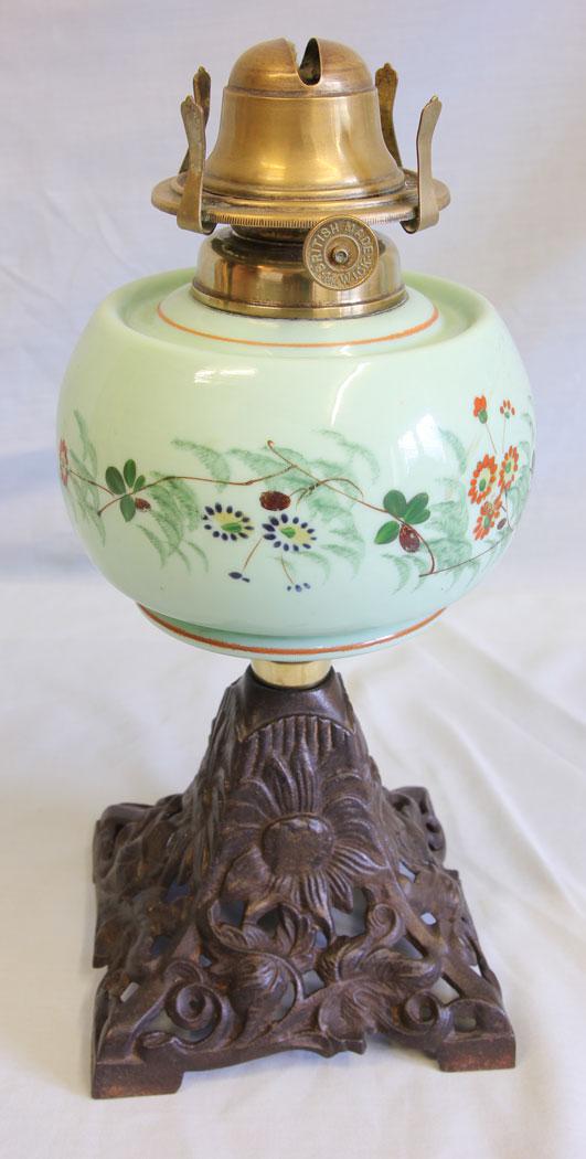 Antique Victorian Cottage Oil Lamp (1 of 6)