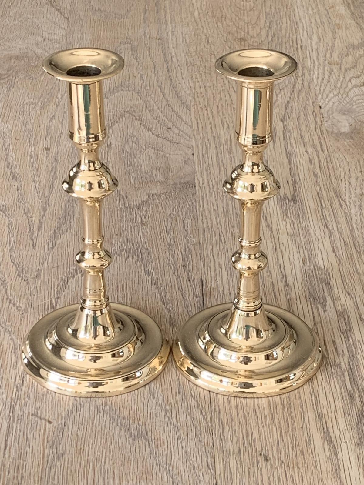 Pair of Georgian Red Brass Candlesticks 1780-1800 (1 of 7)