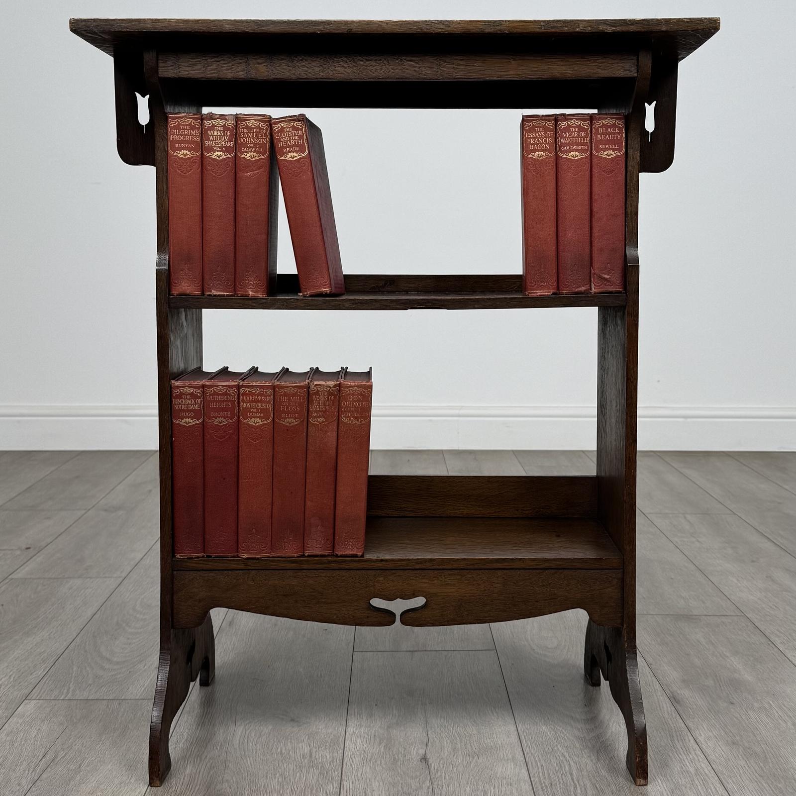Antique 20th Century Arts & Crafts Side Table / Bookcase in Oak (1 of 10)