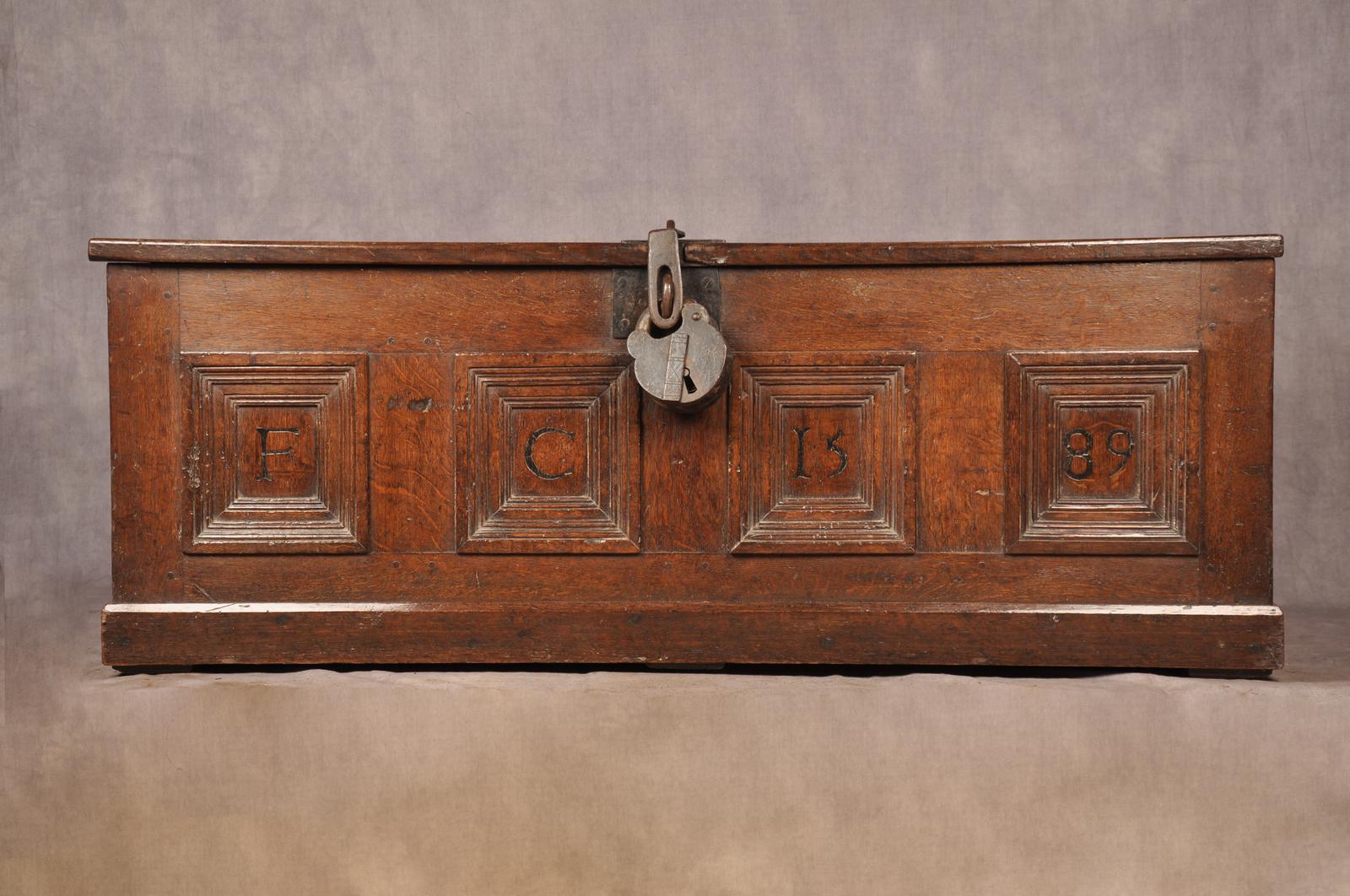 Rare Dated Elizabethan Coffer (1 of 11)