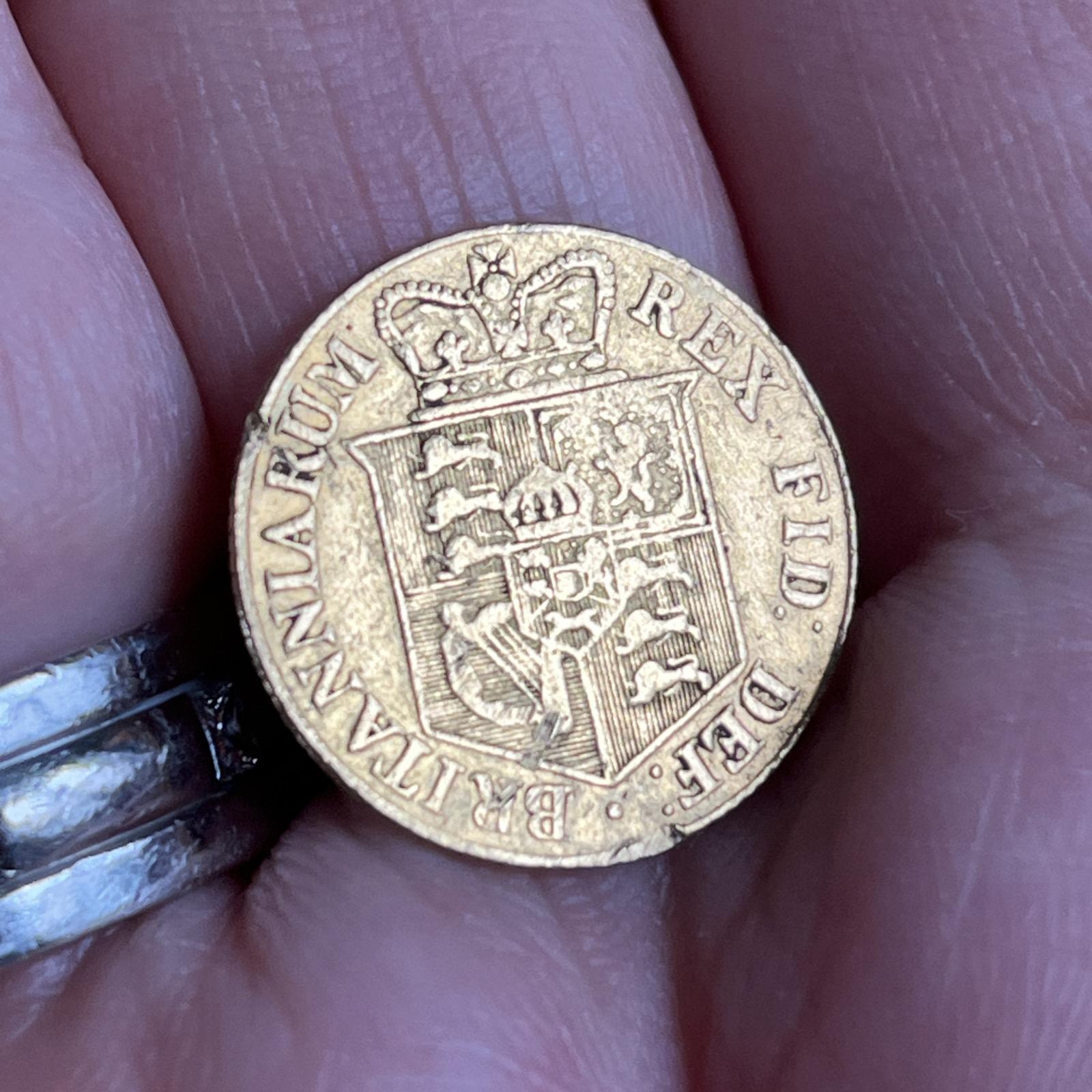 George III - 1817 Gold Half Sovereign - Ex-mount (1 of 17)