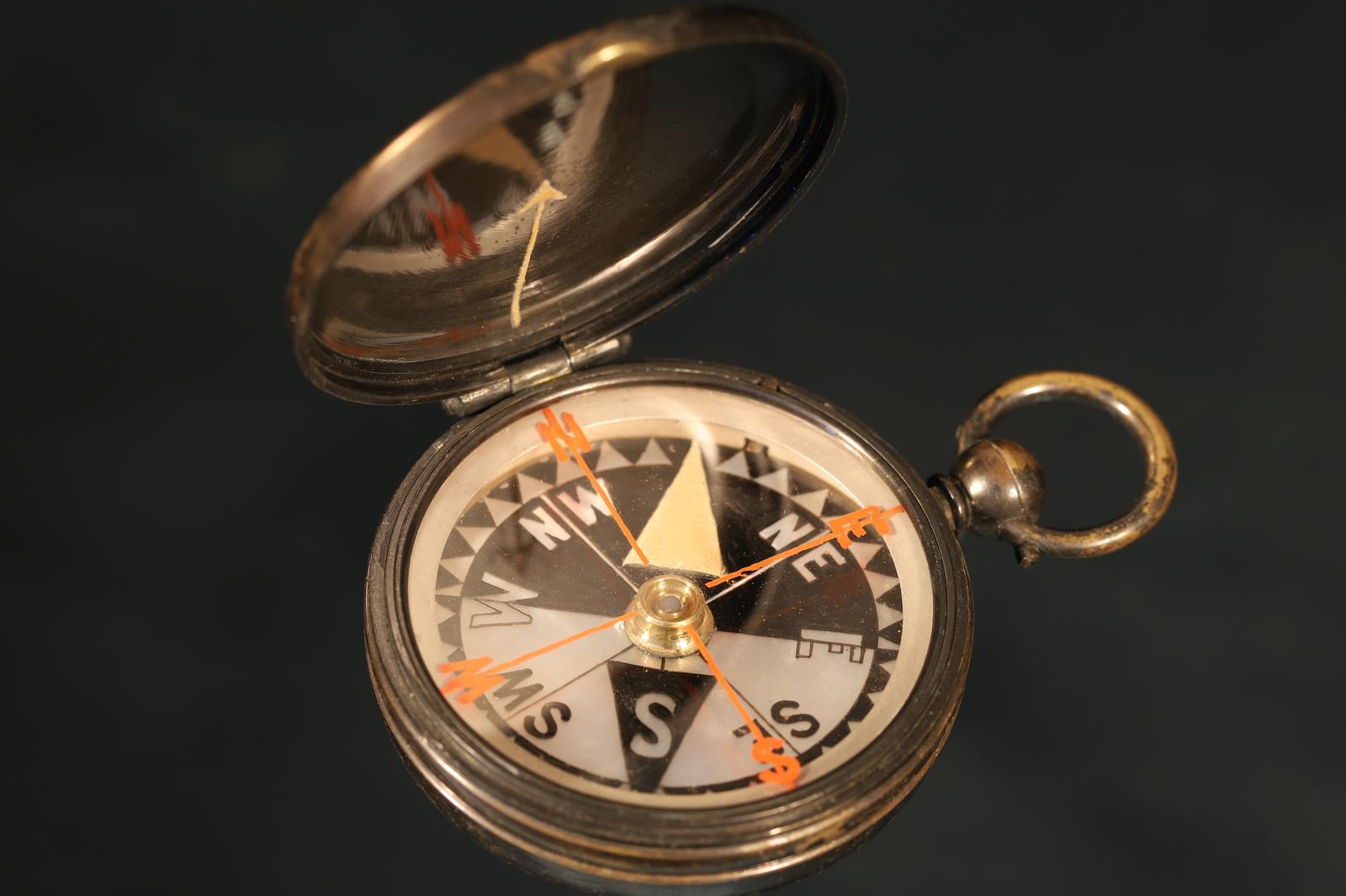 Unusual Victorian Singer Style Compass by Barker c.1880 (1 of 7)