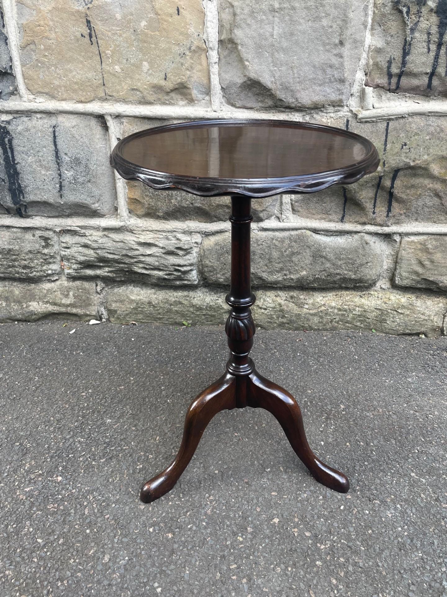 Antique Mahogany Tripod Wine Table Coffee Table (1 of 6) Antique Mahogany Tripod Wine Table Coffee Table (1 of 6)