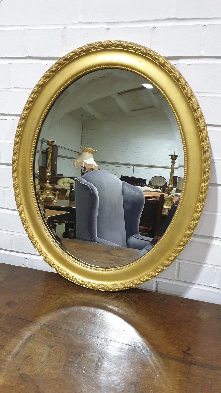 Edwardian Oval Gilt Mirror with Bevelled Glass (1 of 1)