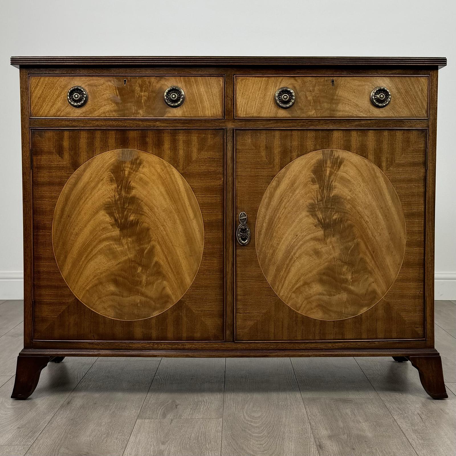 Antique 20th Century Good Quality Cupboard in Mahogany (1 of 12) Antique 20th Century Good Quality Cupboard in Mahogany (1 of 12)