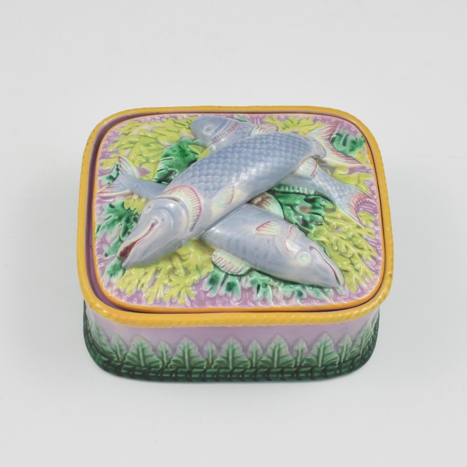 Stunning Victorian George Jones Pink / Lilac Majolica Sardine Box Model 1805 c.1875 (1 of 9) Stunning Victorian George Jones Pink / Lilac Majolica Sardine Box Model 1805 c.1875 (1 of 9)