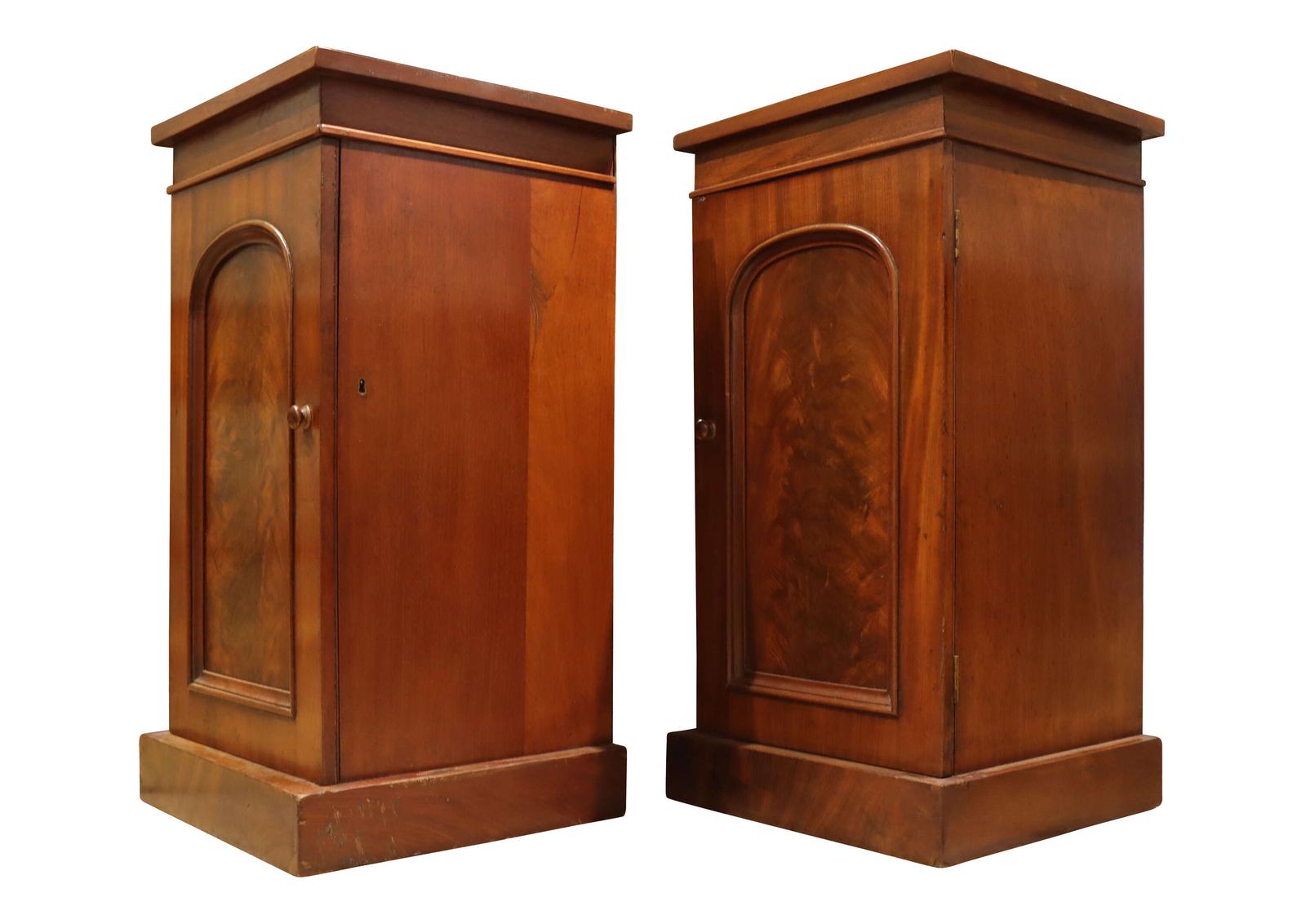 Pair of 19th Century Mahogany Bedside Cabinets (Adapted) (1 of 7)