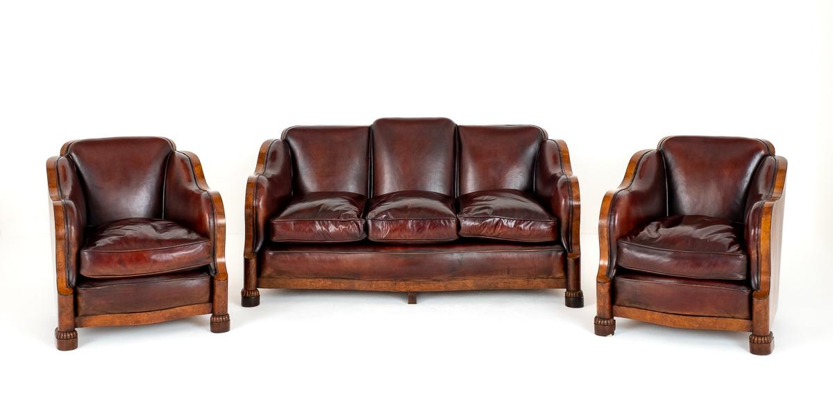 Stunning Art Deco Walnut Cloud Suite (1 of 19)