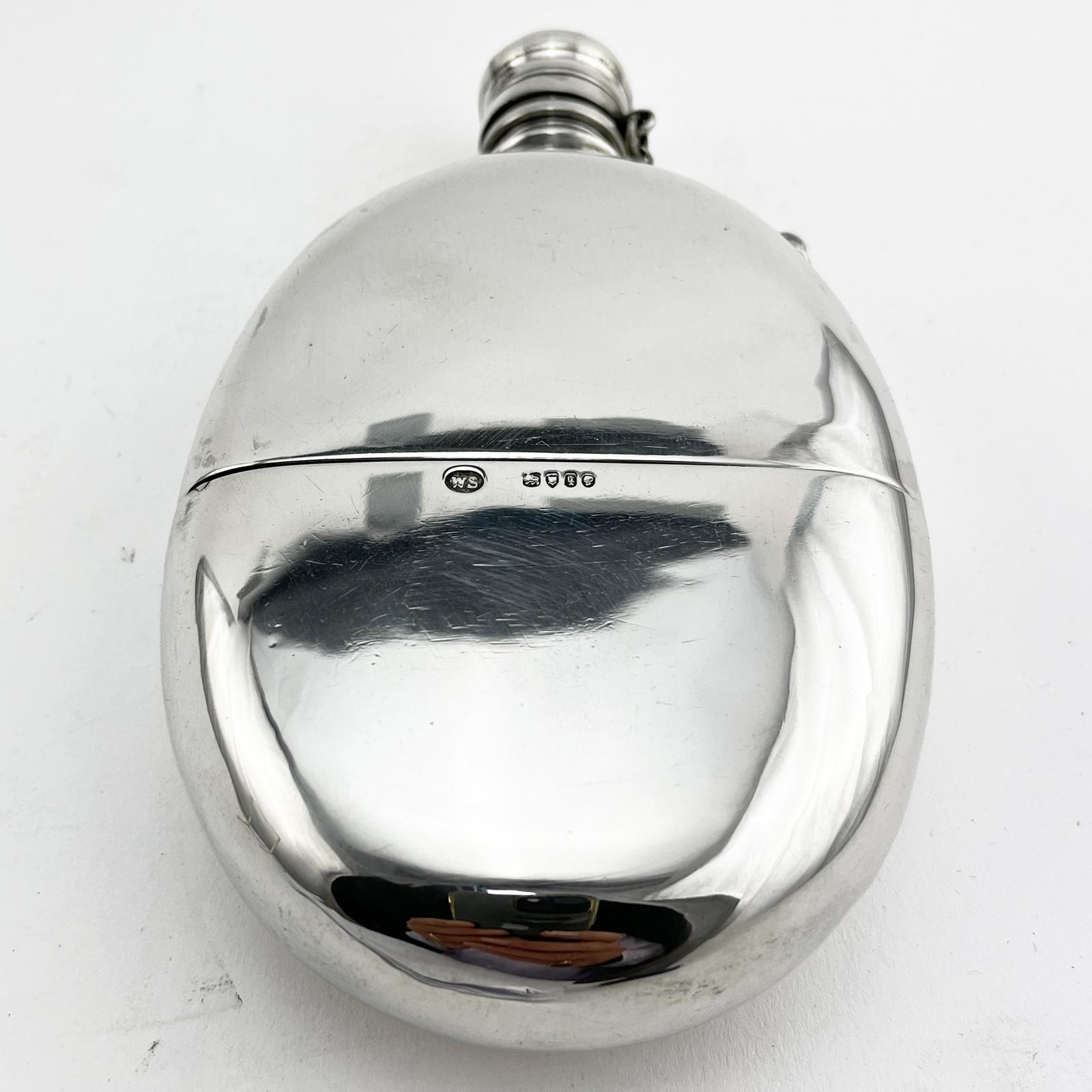 Good Quality Victorian Sterling Silver Hip Flask (1 of 7) Good Quality Victorian Sterling Silver Hip Flask (1 of 7)