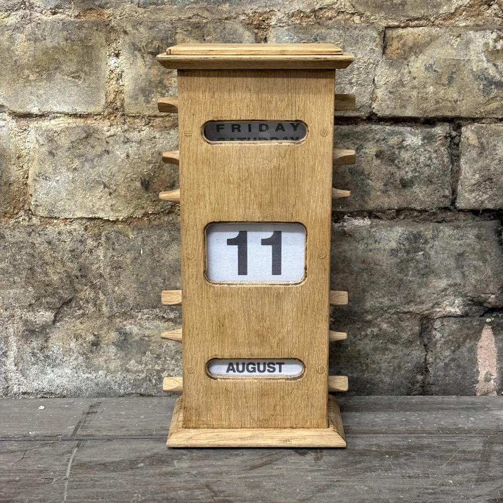 Oak Perpetual Desk Calendar (1 of 4) Oak Perpetual Desk Calendar (1 of 4)