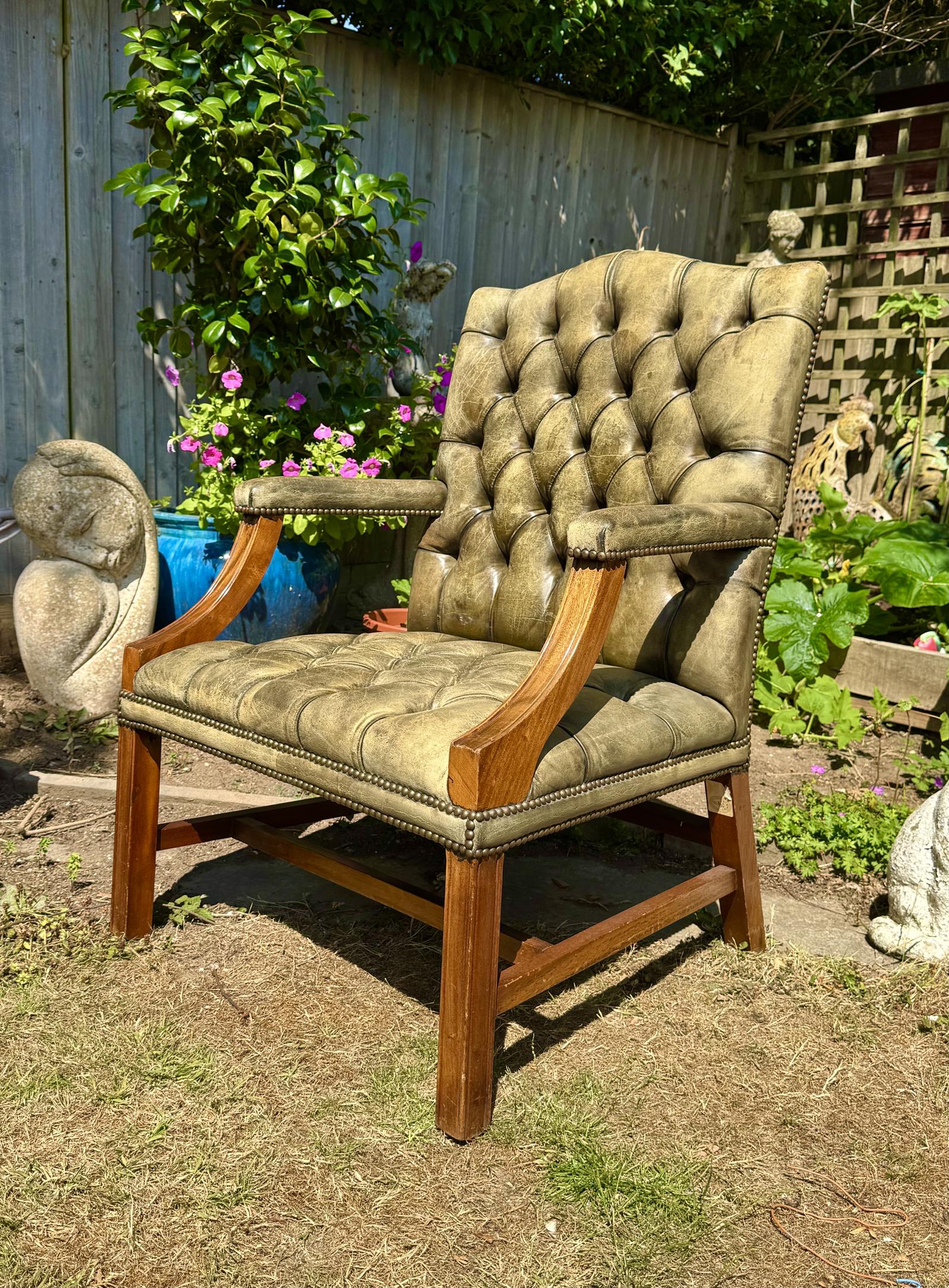 Georgian Revival Gainsborough Chair (1 of 6) Georgian Revival Gainsborough Chair (1 of 6)