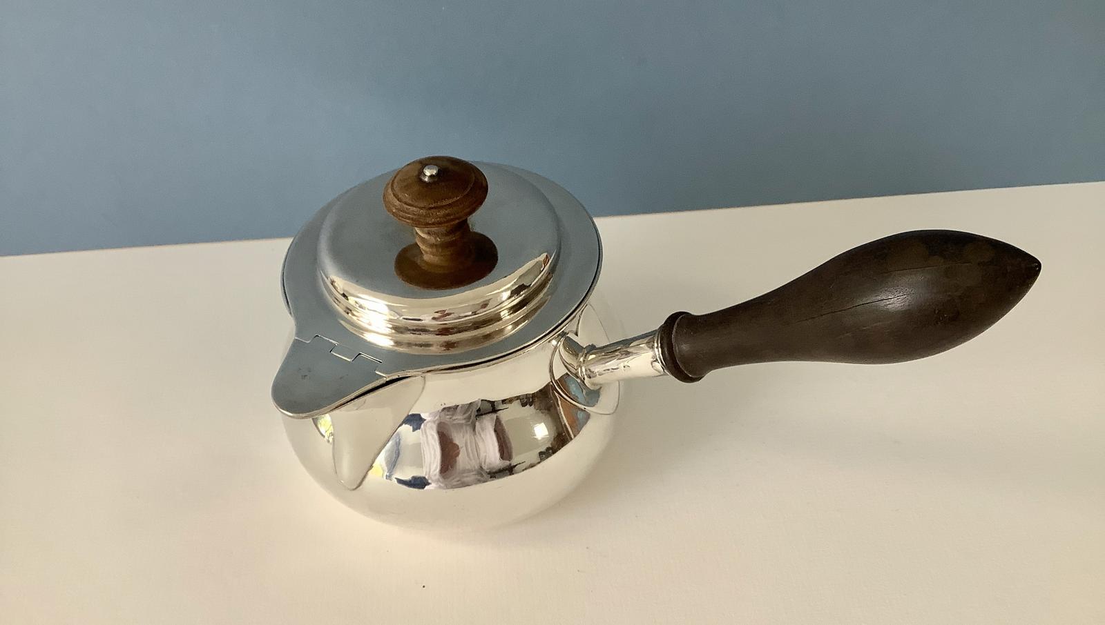 Enormous Antique Georgian Silver Brandy Saucepan (1 of 10)