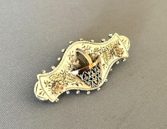 Unusual Victorian Chester Silver & Gold Brooch (1 of 9) Unusual Victorian Chester Silver & Gold Brooch (1 of 9)
