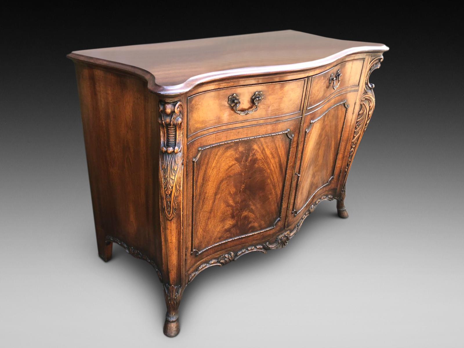 Georgian Style Mahogany Commode (1 of 5)