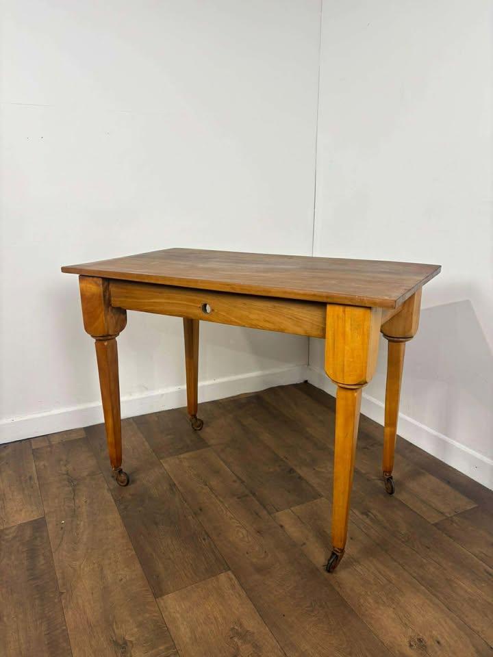 Vintage Stripped Oak Side Table (1 of 13) Vintage Stripped Oak Side Table (1 of 13)