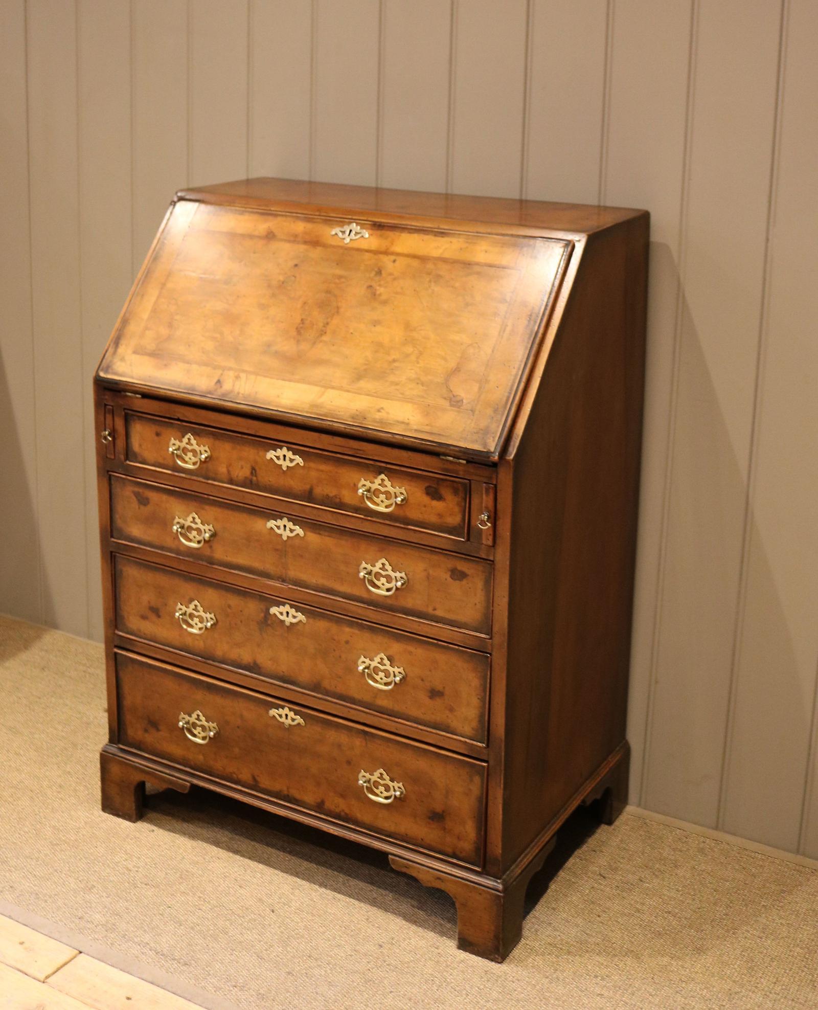 1930s Walnut Bureau (1 of 10) 1930s Walnut Bureau (1 of 10)