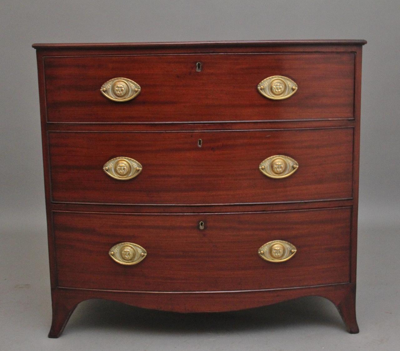 Early 19th Century Georgian Mahogany Bowfront Chest (1 of 9)