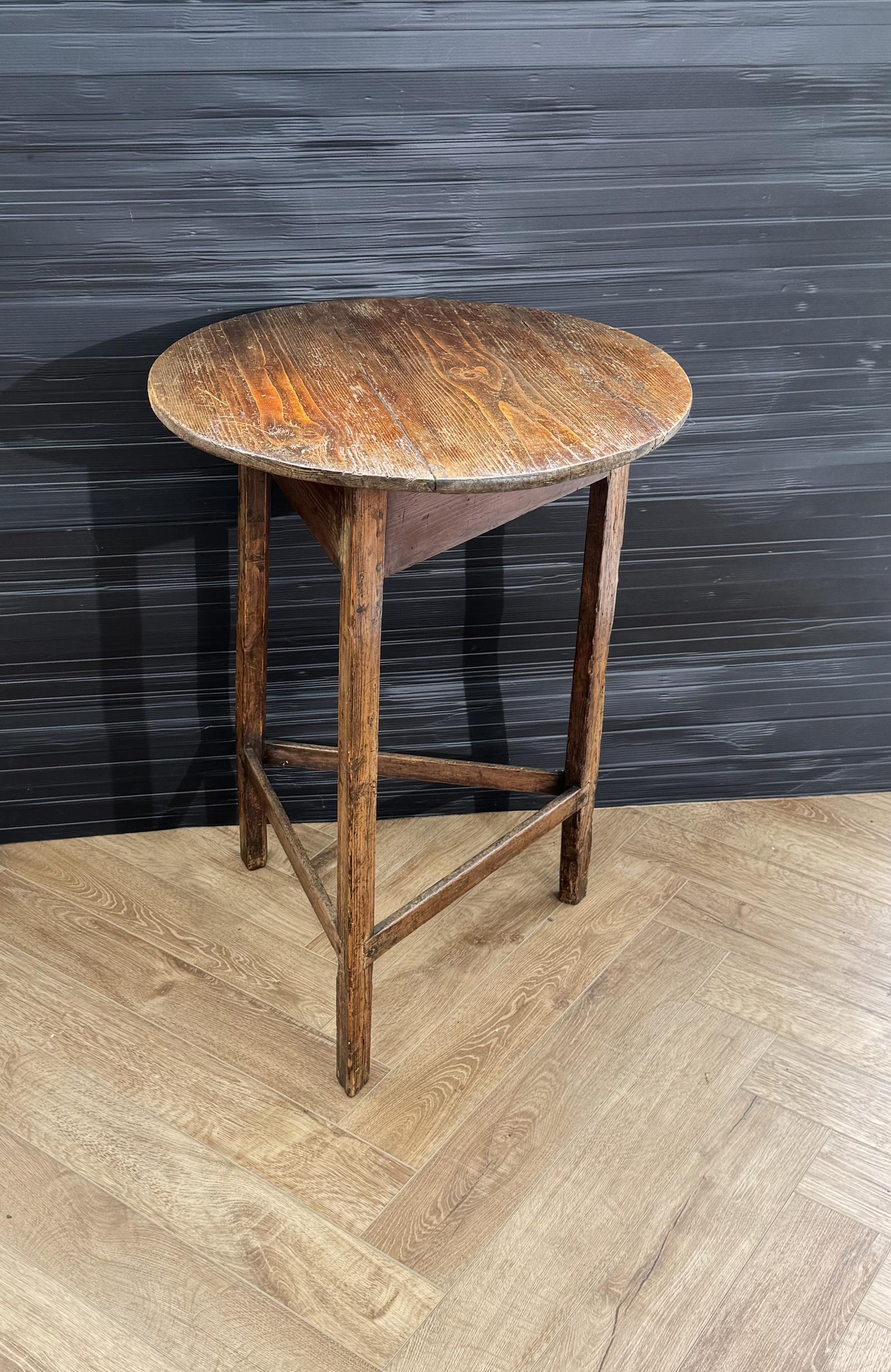 18th Century Pine Cricket Table (1 of 8) 18th Century Pine Cricket Table (1 of 8)