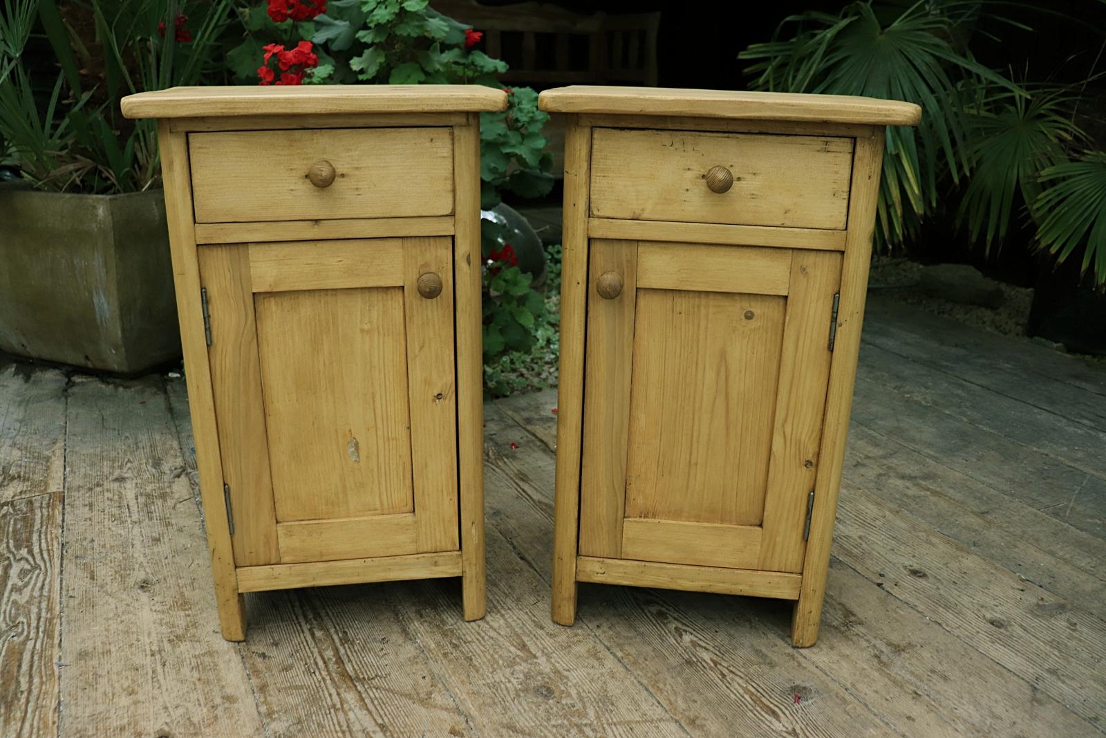 Fab! Original Pair Old Pine Bedside Cabinets/cupboards/lamp Tables (1 of 8)
