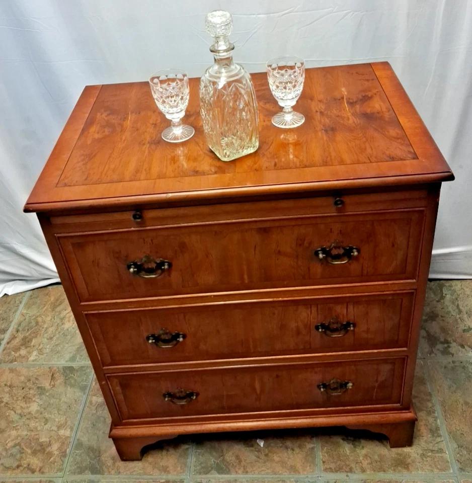 Antique Reproduction Yew Wood Bachelor Chest Of Draws In George 111 Manor (1 of 8)