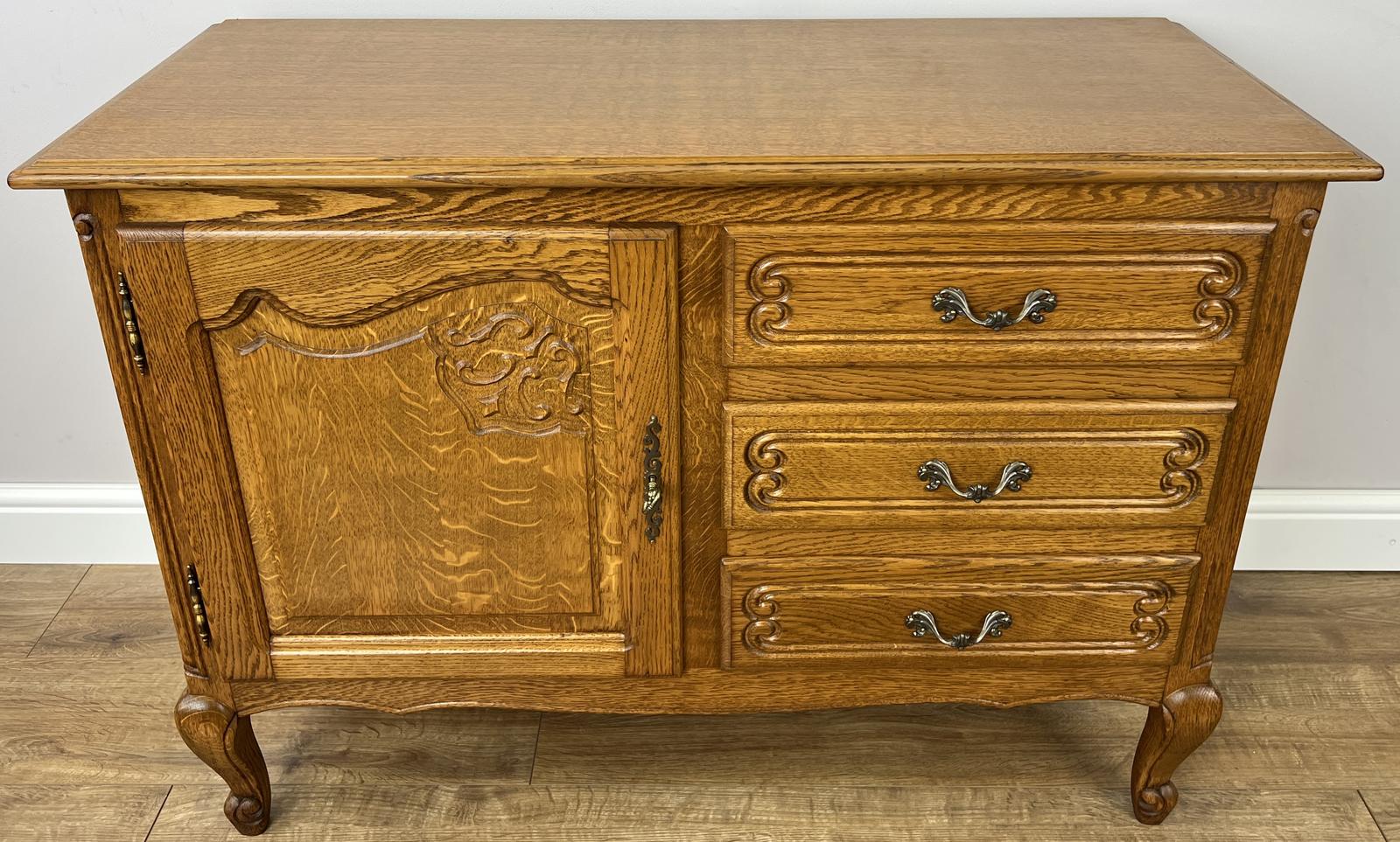 Cabinet Vintage French Style Oak Sideboard with Carved Cupboard (1 of 14) Cabinet Vintage French Style Oak Sideboard with Carved Cupboard (1 of 14)