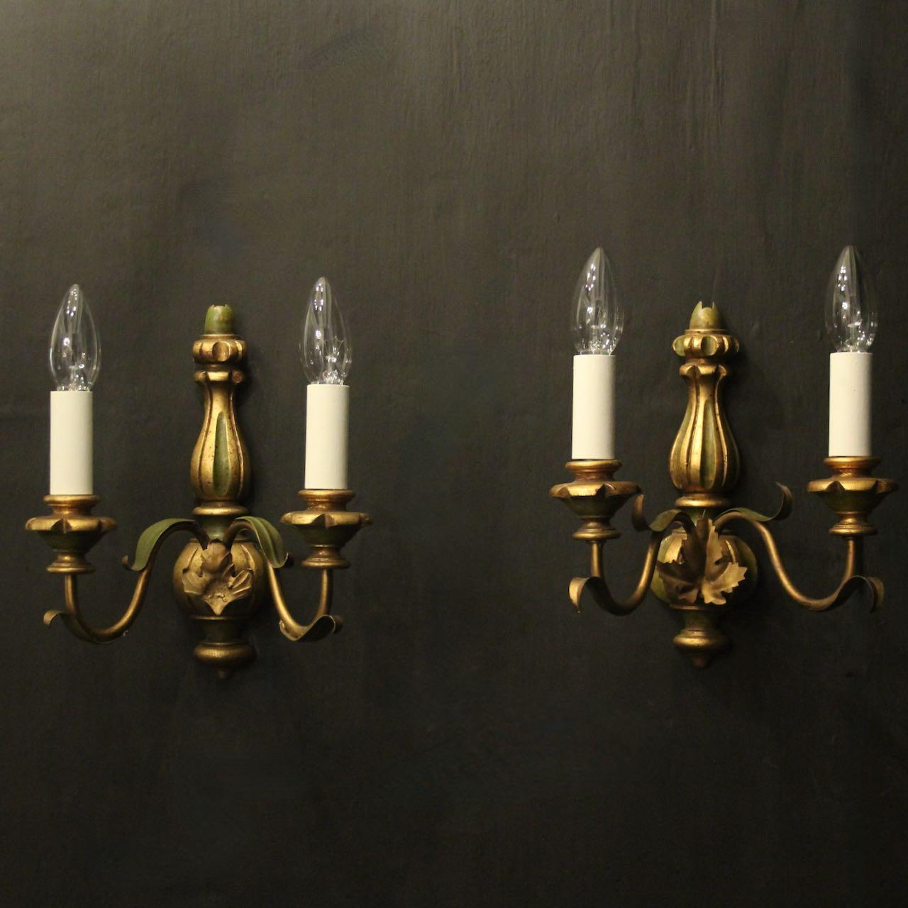 French Pair of Giltwood Polychrome Wall Lights (1 of 10)