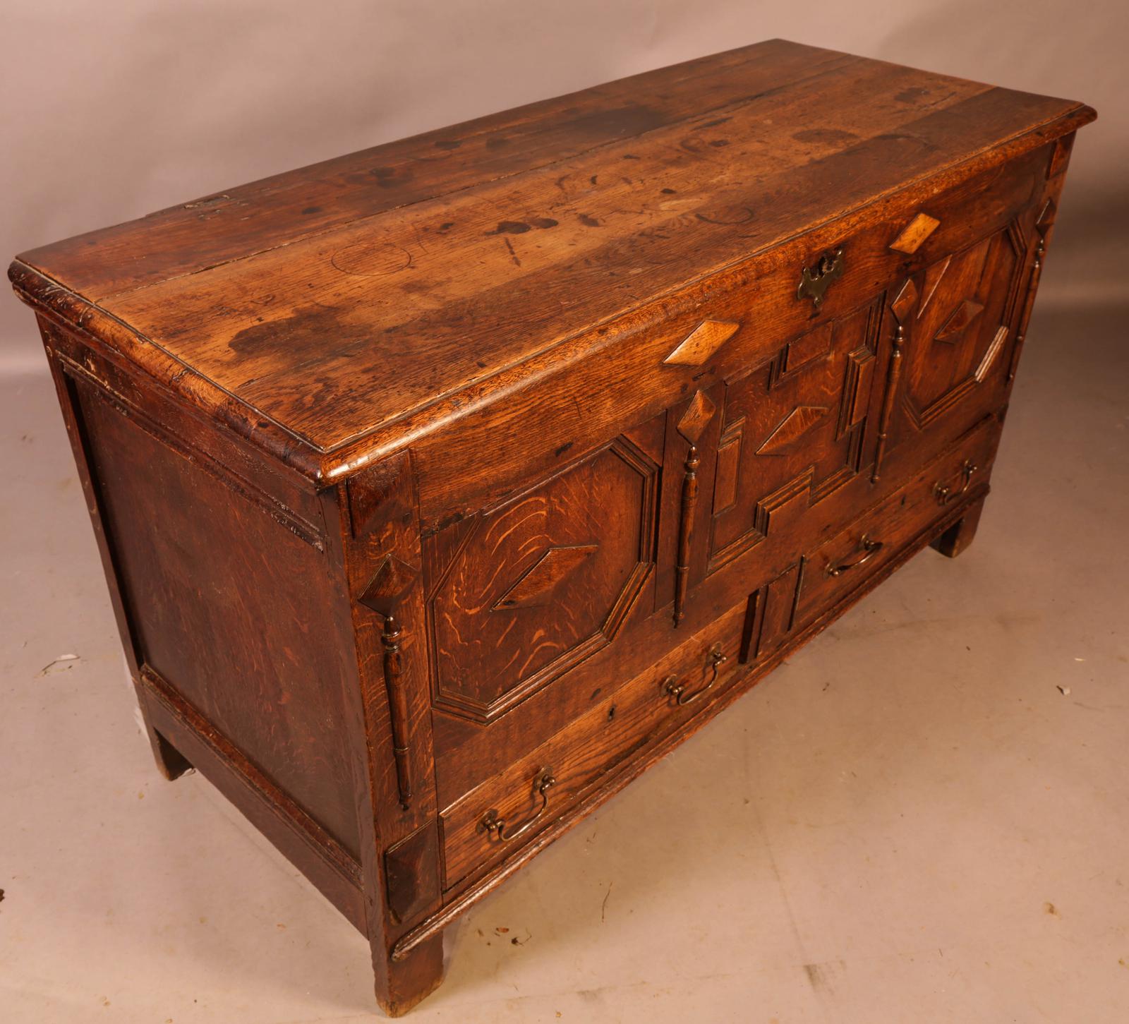 Early 18th Century Dower Chest in Oak (1 of 9) Early 18th Century Dower Chest in Oak (1 of 9)