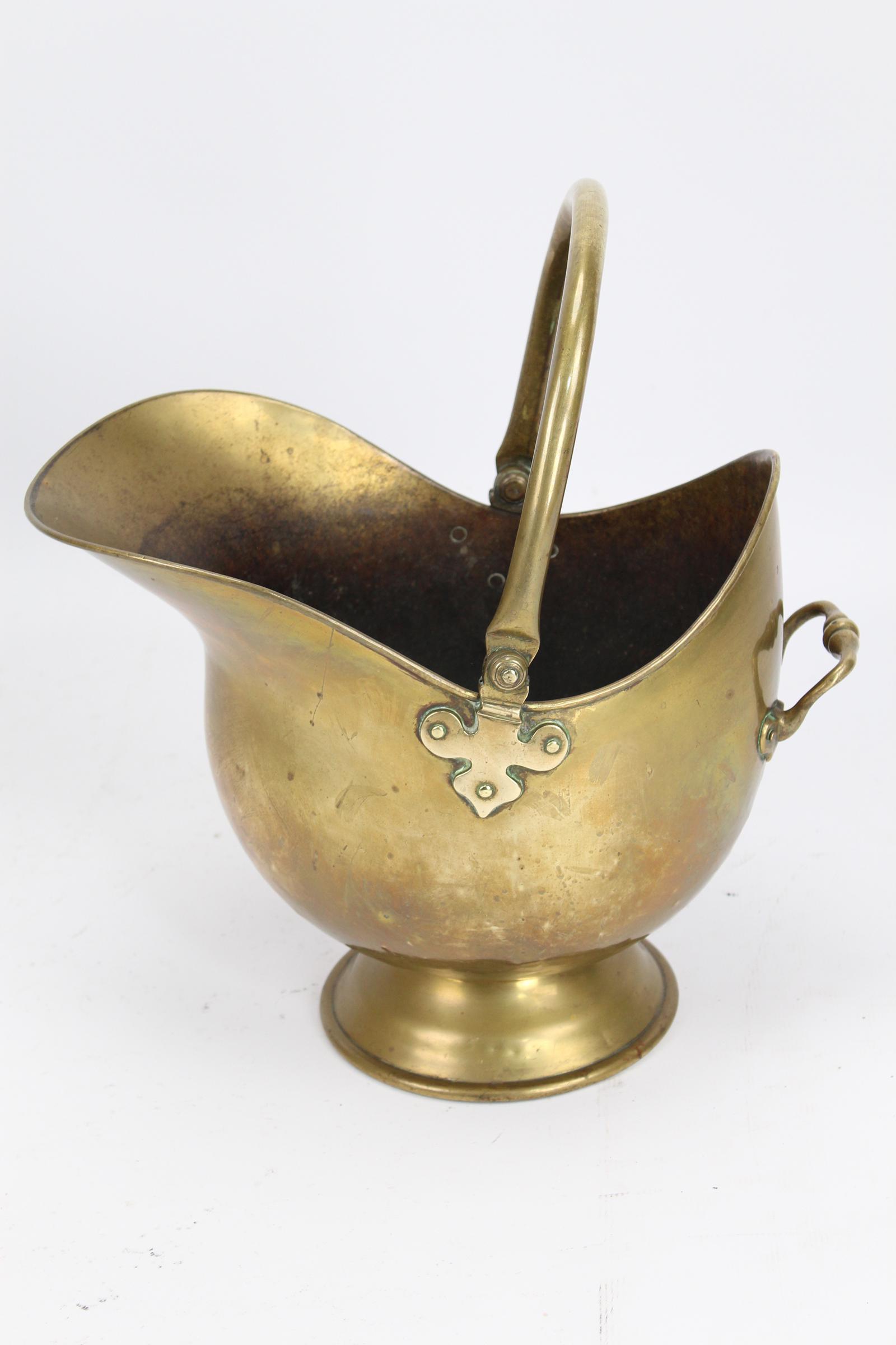 Brass Helmet Coal Scuttle on Lions Paw Feet / Log Bin (1 of 13) Brass Helmet Coal Scuttle on Lions Paw Feet / Log Bin (1 of 13)