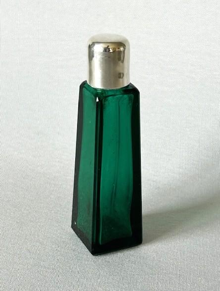 Victorian Silver Mounted Obelisk Glass Scent Bottle (1 of 7)