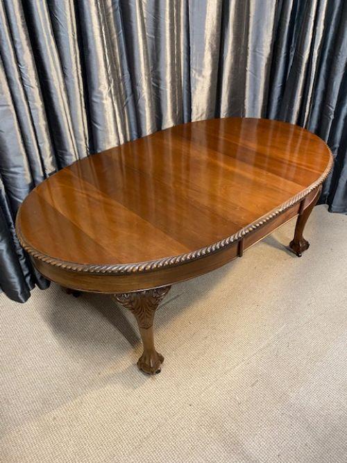 Extending Dining Table (1 of 8)