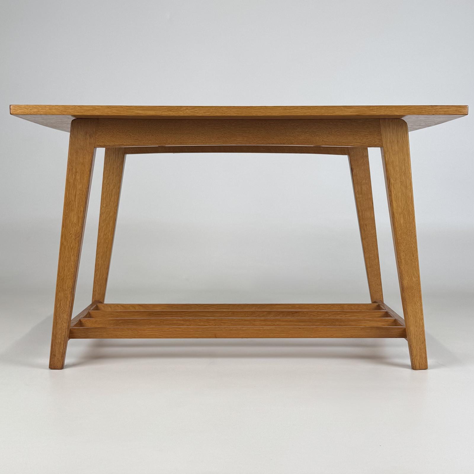 Vintage 20th Century Golden Oak Coffee Table (1 of 9) Vintage 20th Century Golden Oak Coffee Table (1 of 9)