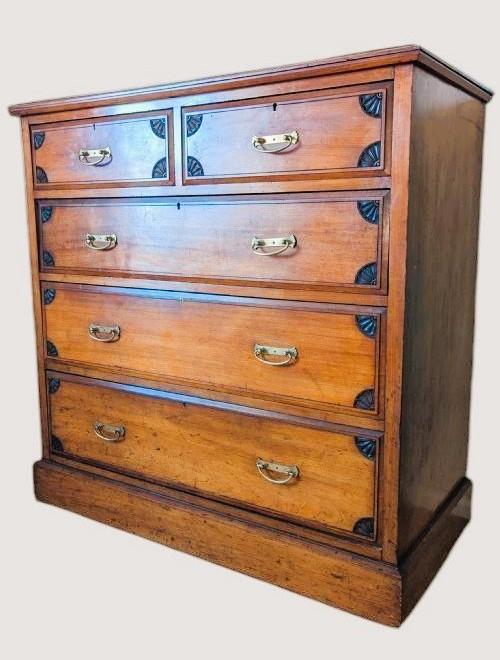 A Victorian Mahogany Chest of Drawers (1 of 9) A Victorian Mahogany Chest of Drawers (1 of 9)
