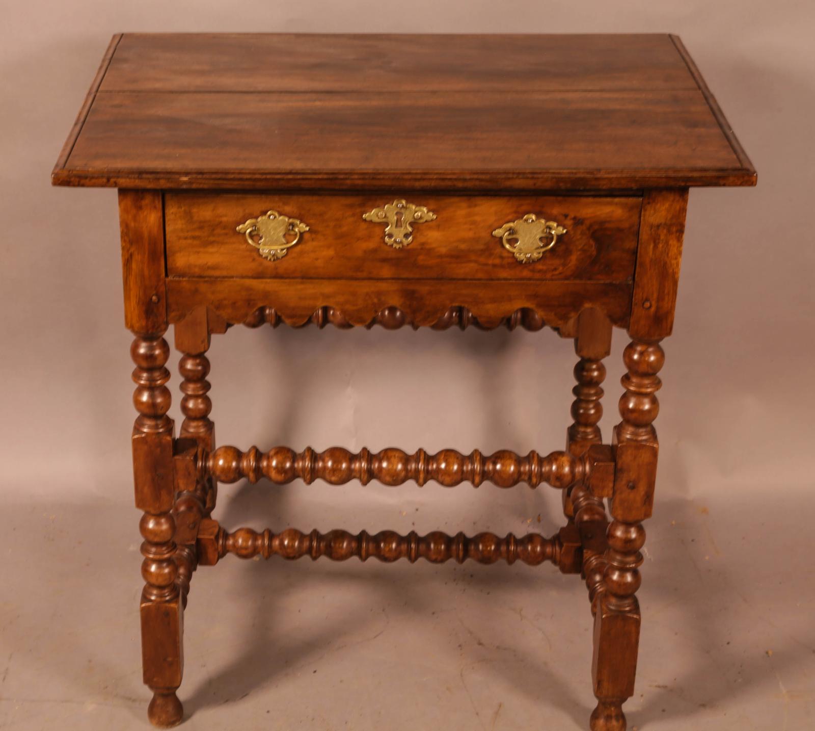 Early 18th Century Side Table in Walnut (1 of 8) Early 18th Century Side Table in Walnut (1 of 8)