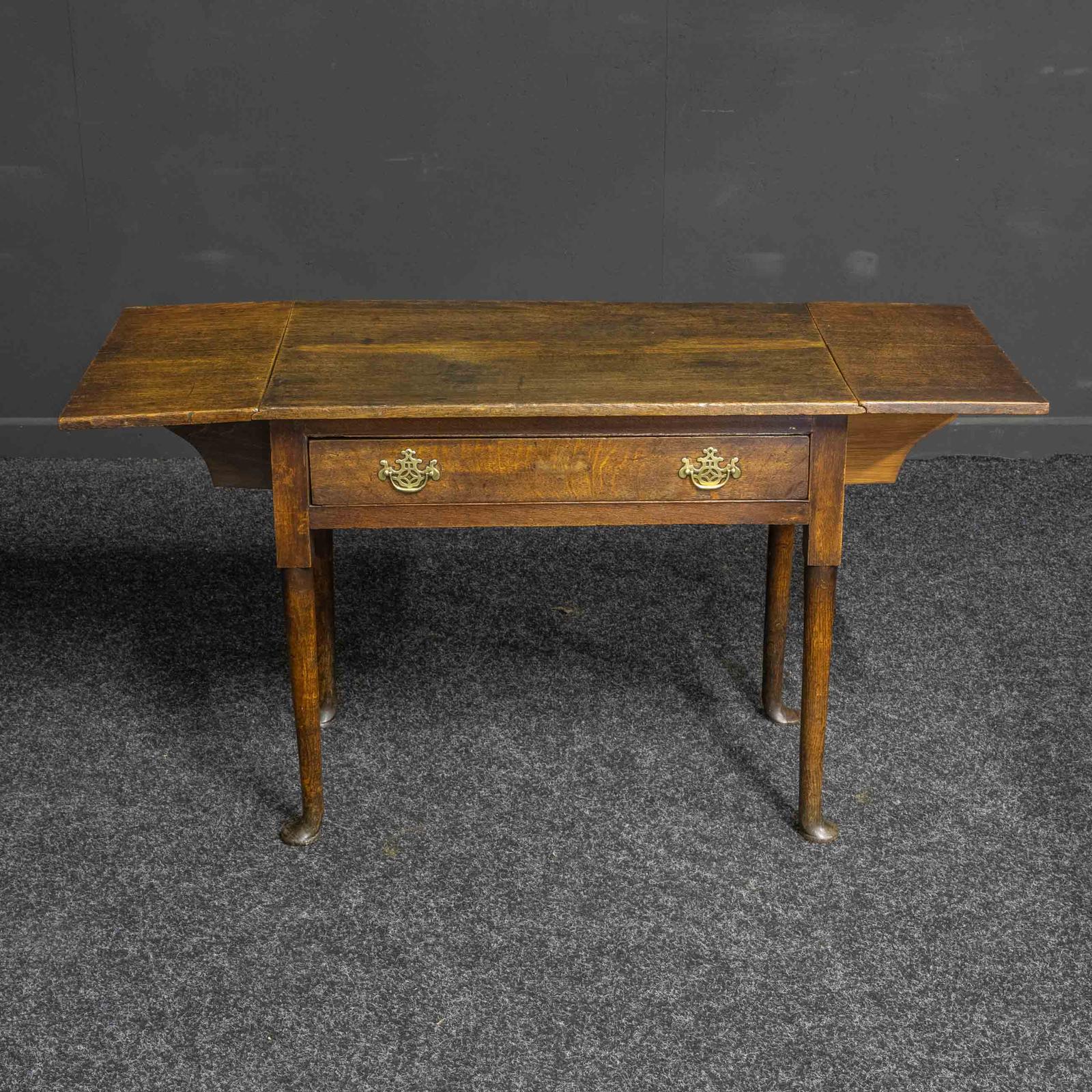 18th Century Oak Sofa Table (1 of 11)