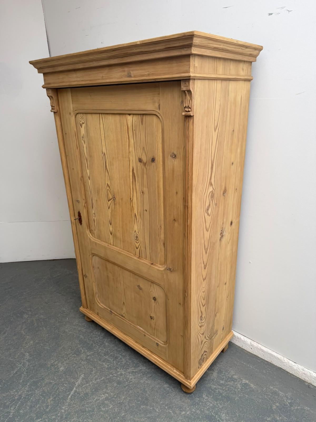 Mint Clean Antique Pine Victorian Low Wide 1 Door Cupboard to wax / paint (1 of 10) Mint Clean Antique Pine Victorian Low Wide 1 Door Cupboard to wax / paint (1 of 10)