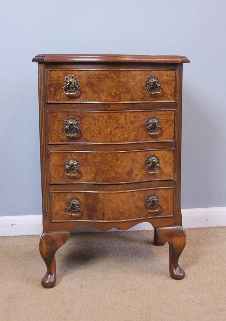 Small Burr Walnut Chest of Drawers (1 of 9) Small Burr Walnut Chest of Drawers (1 of 9)