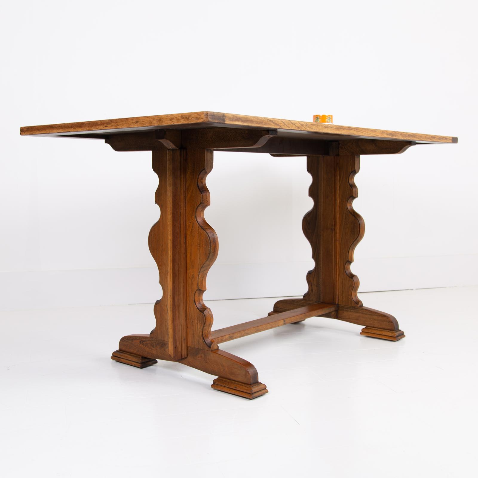 Attractive Oak Table Desk c.1930 (1 of 12)