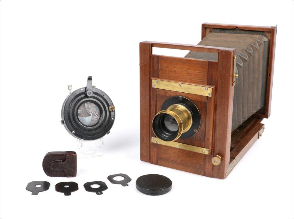 Antique Carpentier Mahogany Field Camera. Lyon France Ca. 1865 to 1870 (1 of 27)