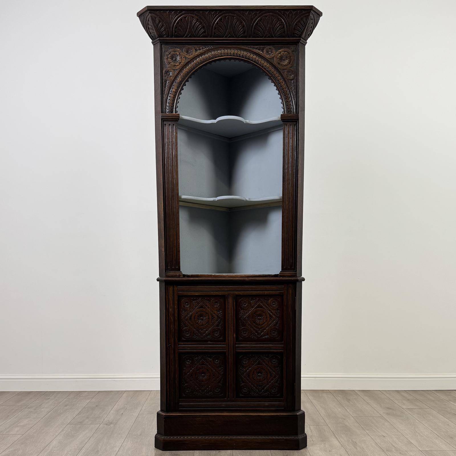 Antique 20th Century Fine Quality Carved Oak Corner Cabinet (1 of 5)