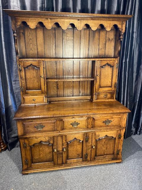 Oak  Kitchen Dresser (1 of 11)