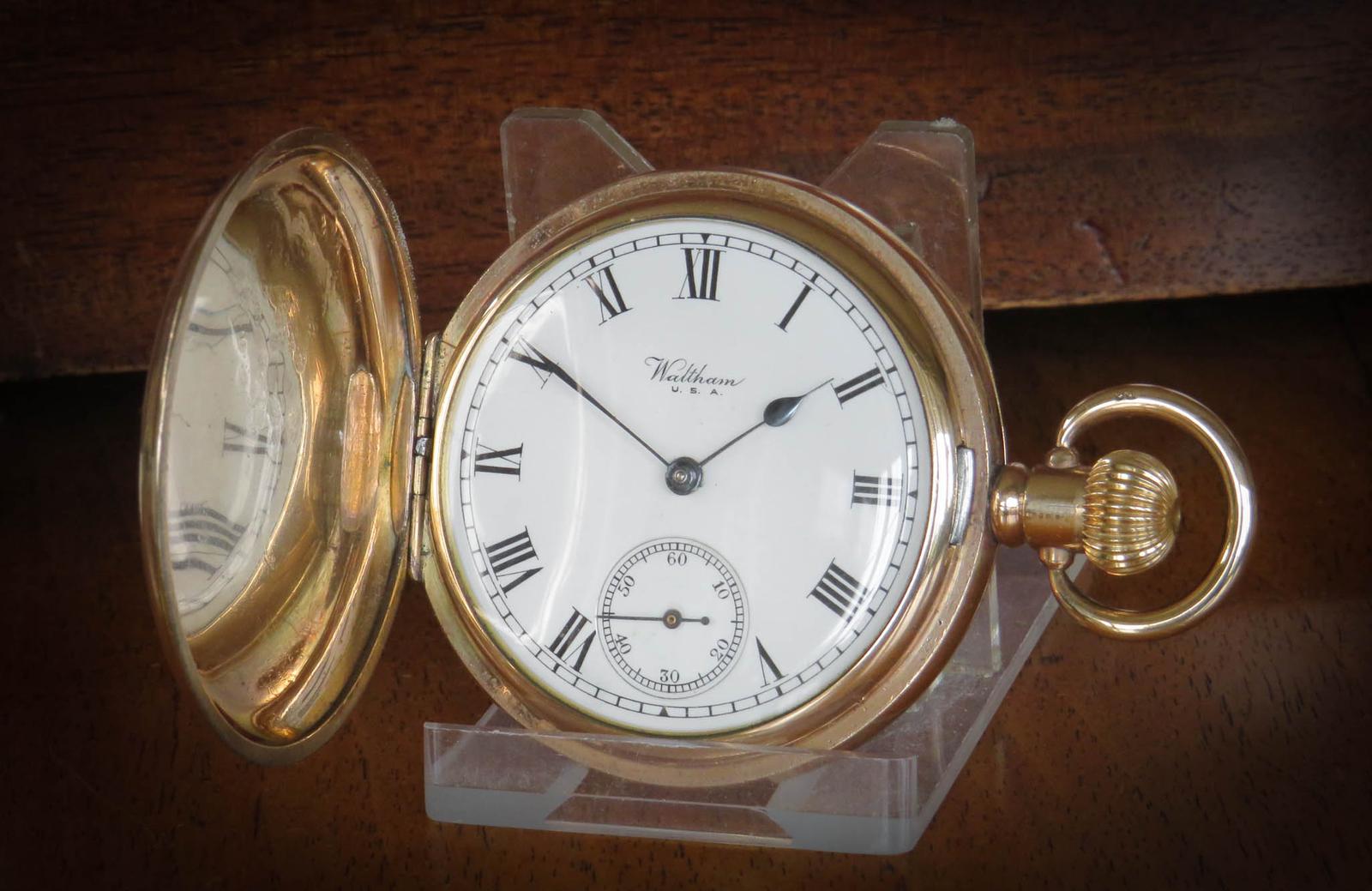 Pocket Watch : Antique Waltham Full Hunter Pocket Watch, 1908 (1 of 6)