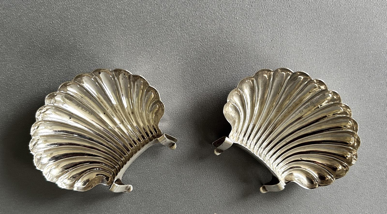 Rare Pair of Edwardian Silver Pip Trays (1 of 7)