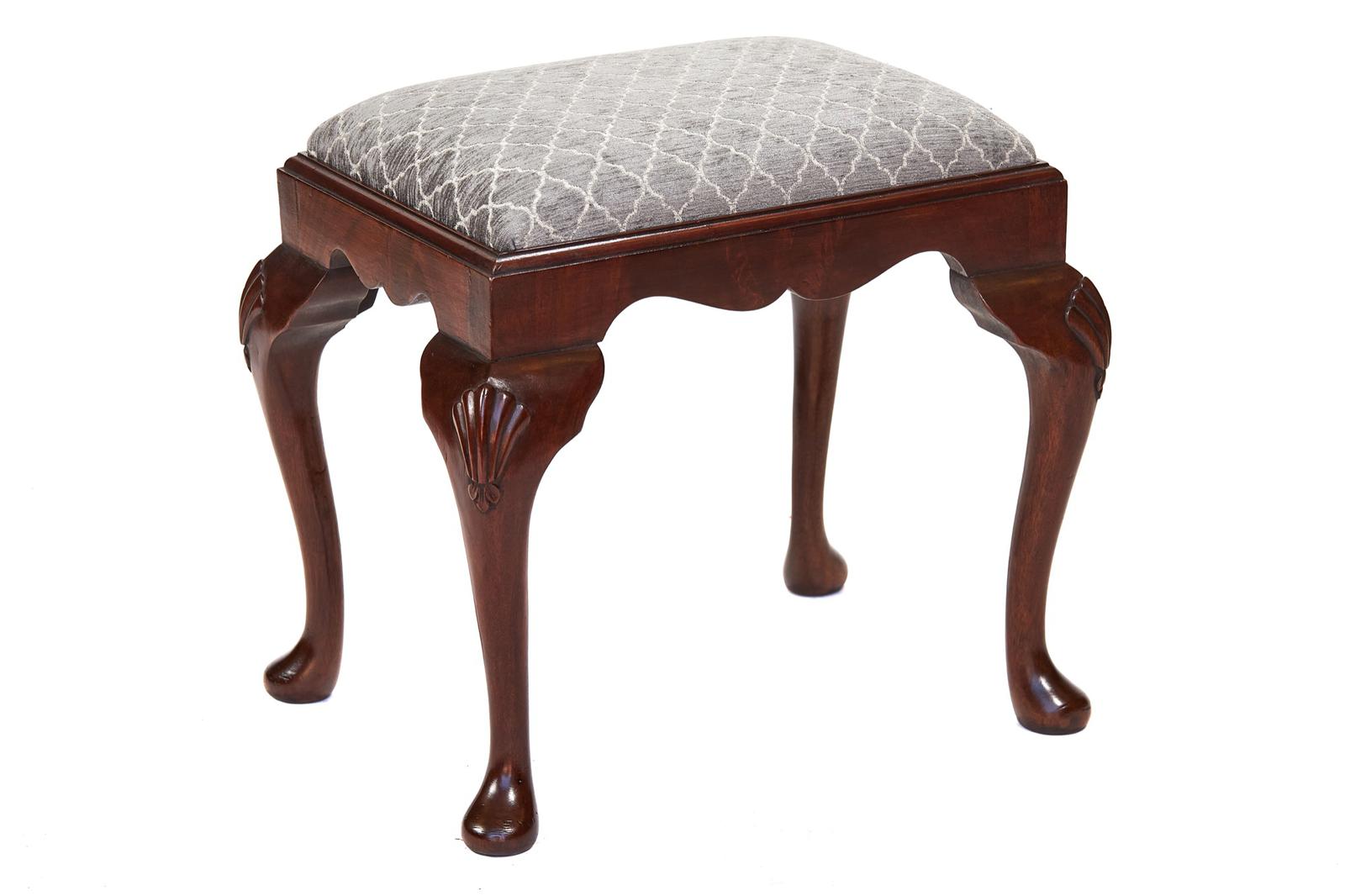 Georgian Style Walnut Foot Stool c.1930 (1 of 5) Georgian Style Walnut Foot Stool c.1930 (1 of 5)